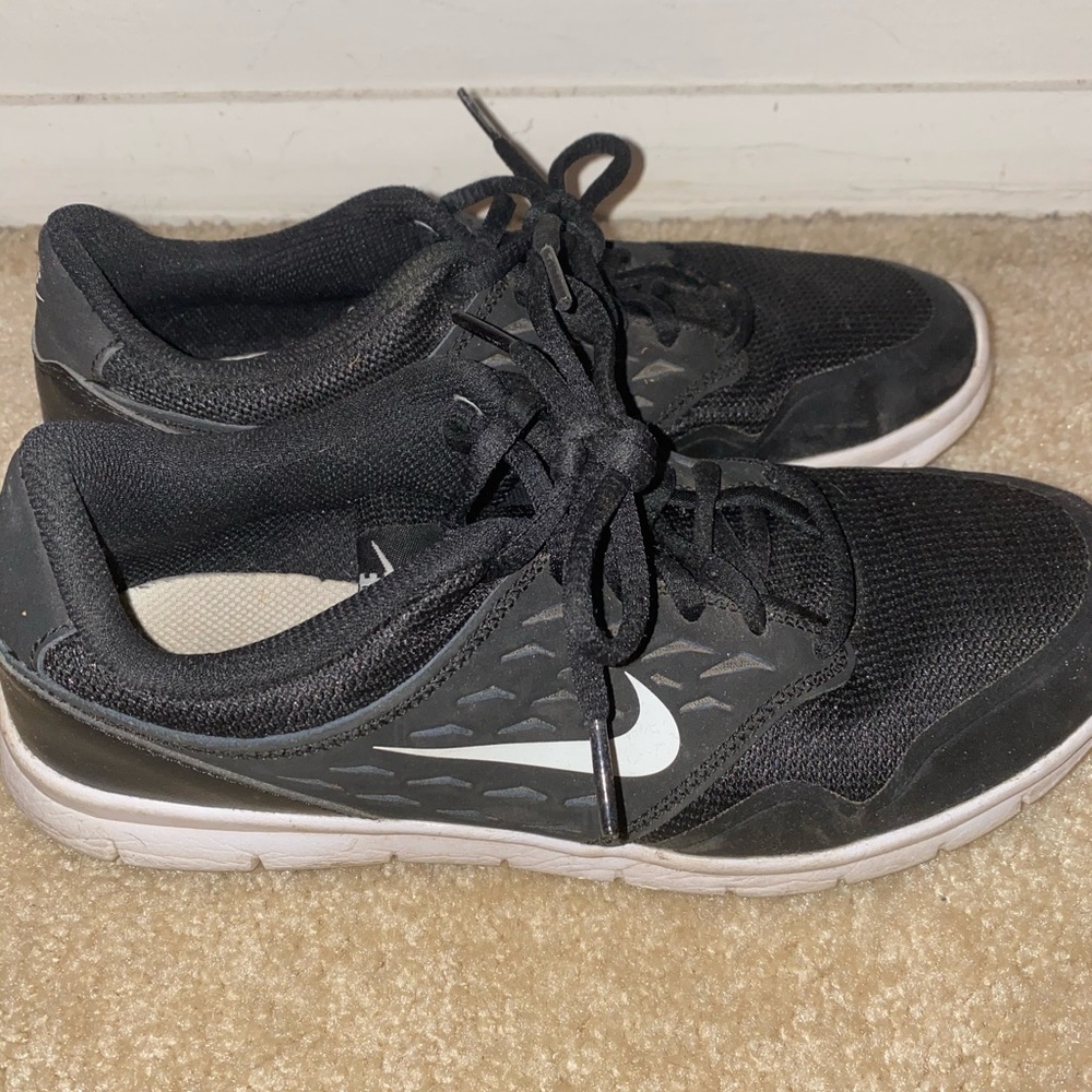 Nike Shoes - Picture 2 of 4